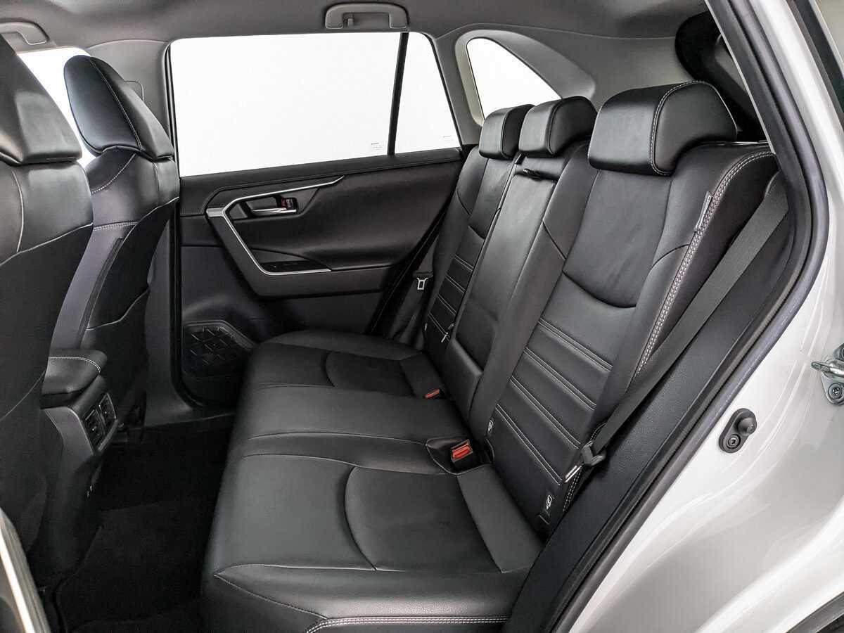 Toyota RAV4 2021 года с пробегом. Фото: #17