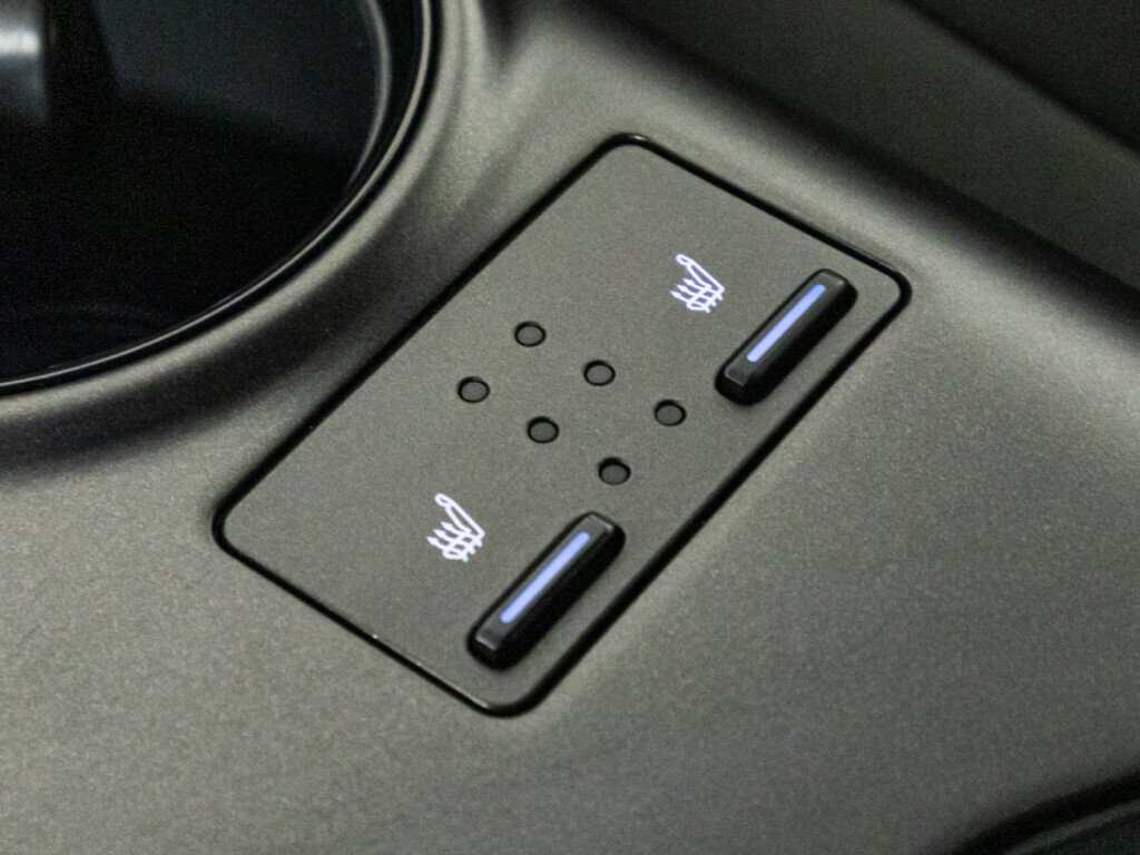 Toyota Camry 2021 года с пробегом. Фото: #17