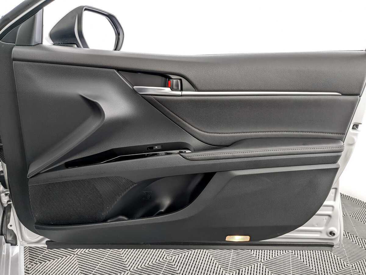 Toyota Camry 2019 года с пробегом. Фото: #22