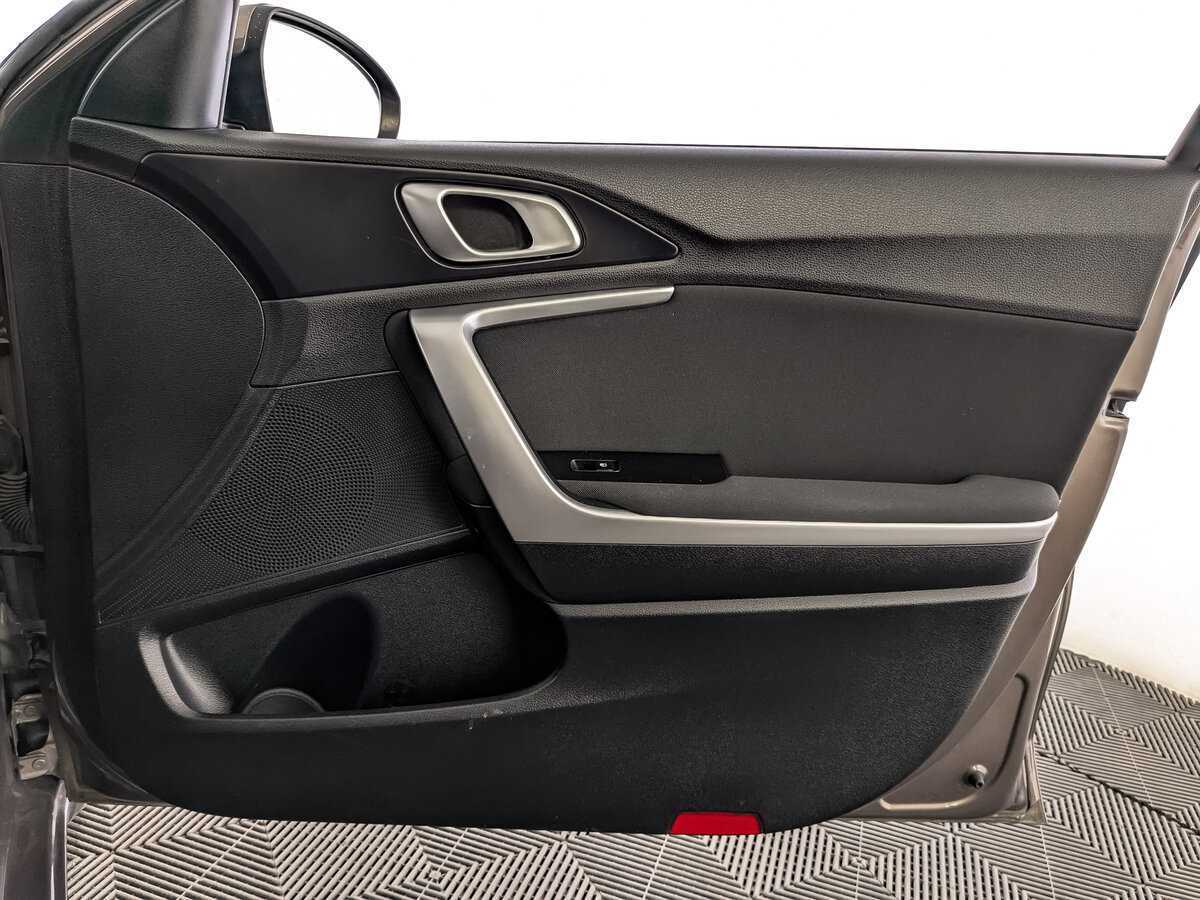 Kia Ceed 2021 года с пробегом. Фото: #23