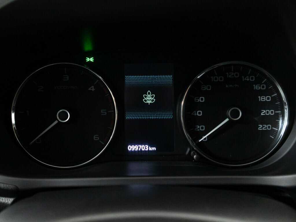 Mitsubishi Pajero Sport 2018 года с пробегом. Фото: #11