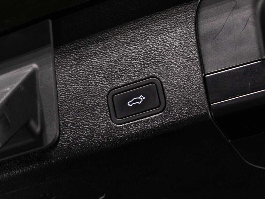 Geely Tugella 2023 года с пробегом. Фото: #15