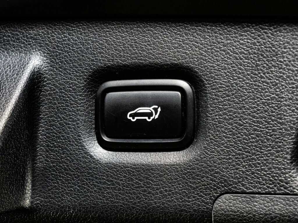 Hyundai Santa Fe 2018 года с пробегом. Фото: #25