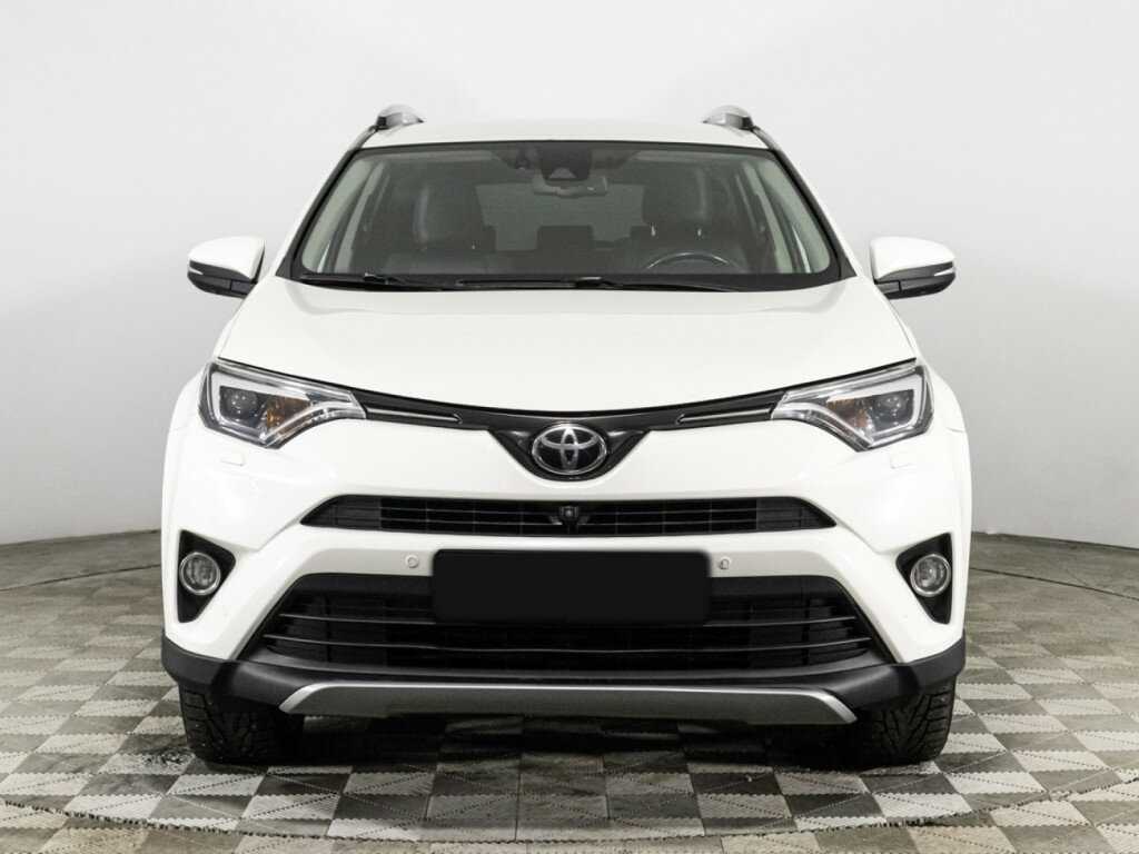 Toyota RAV4 2017 года с пробегом. Фото: #1