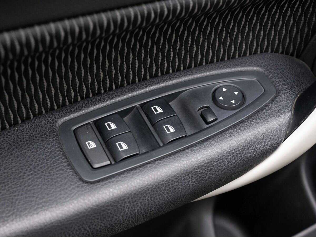 BMW 1 серии 2013 года с пробегом. Фото: #13