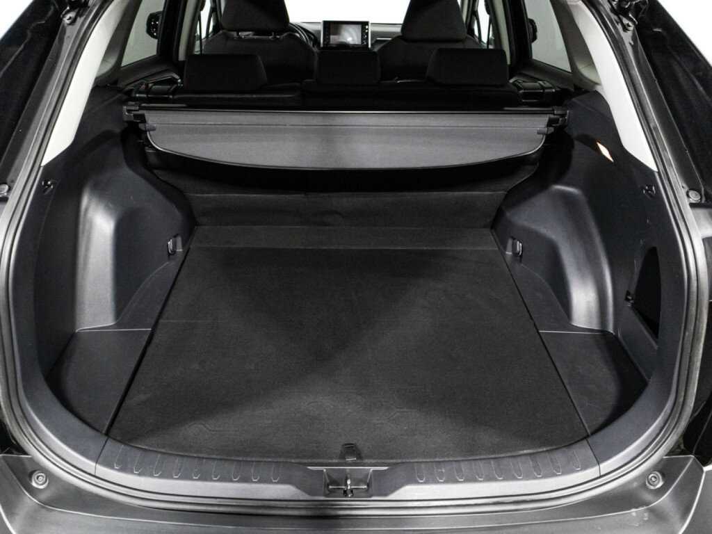 Toyota RAV4 2020 года с пробегом. Фото: #17