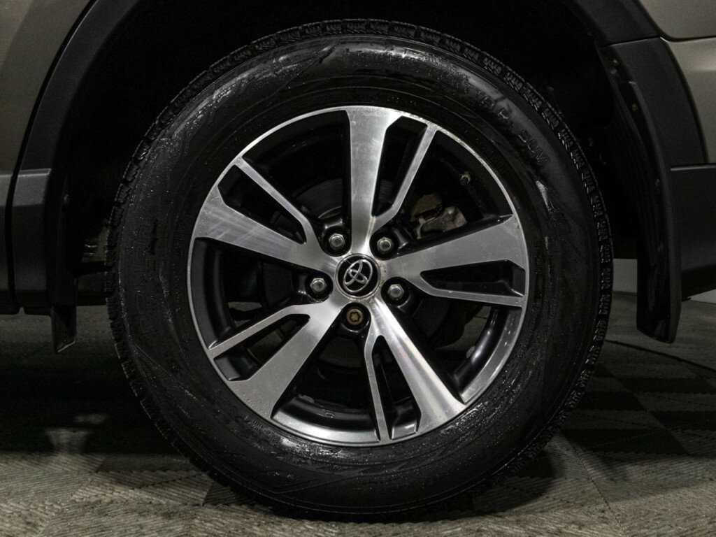 Toyota RAV4 2015 года с пробегом. Фото: #19