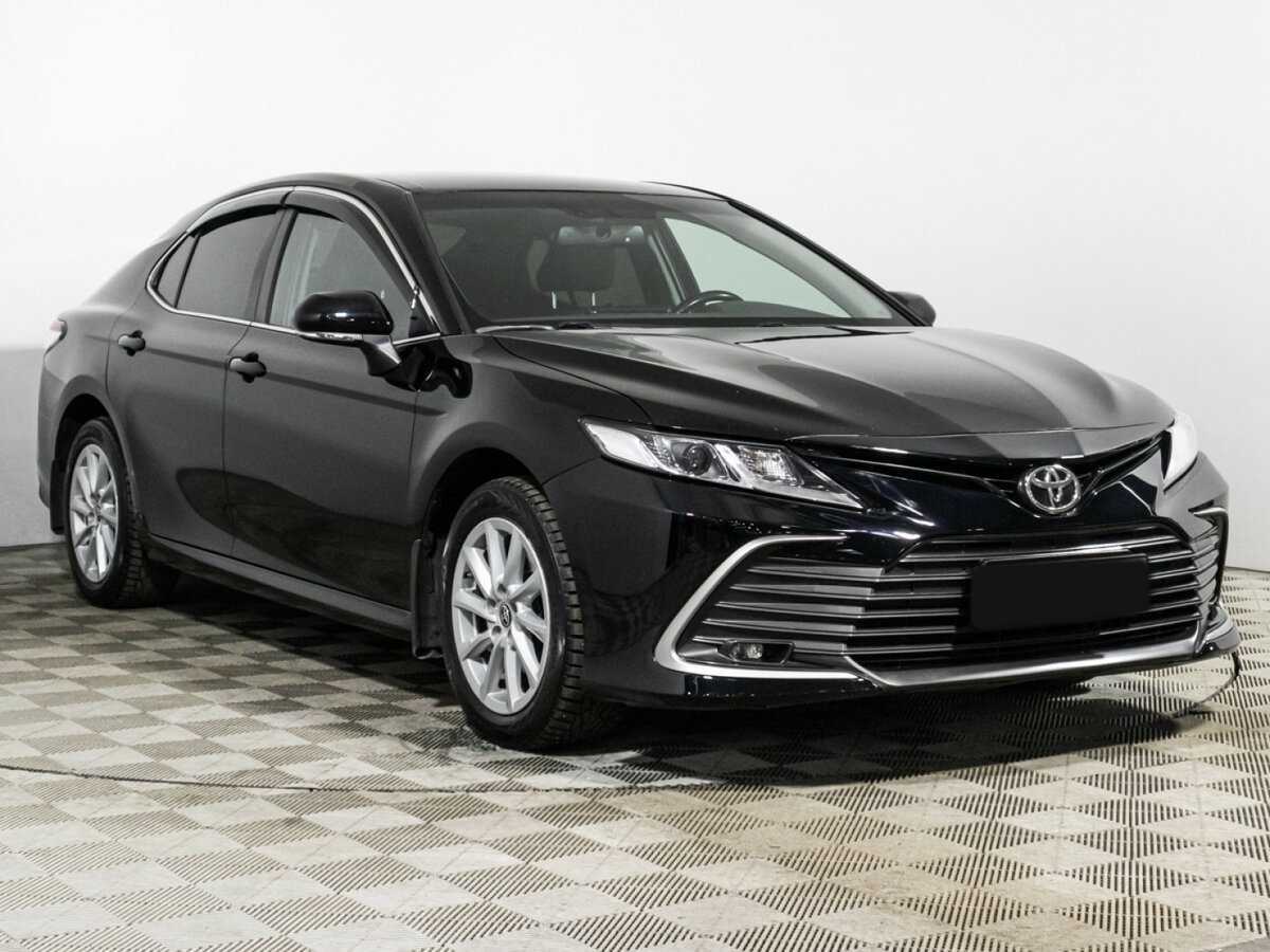 Toyota Camry 2022 года с пробегом. Фото: #2