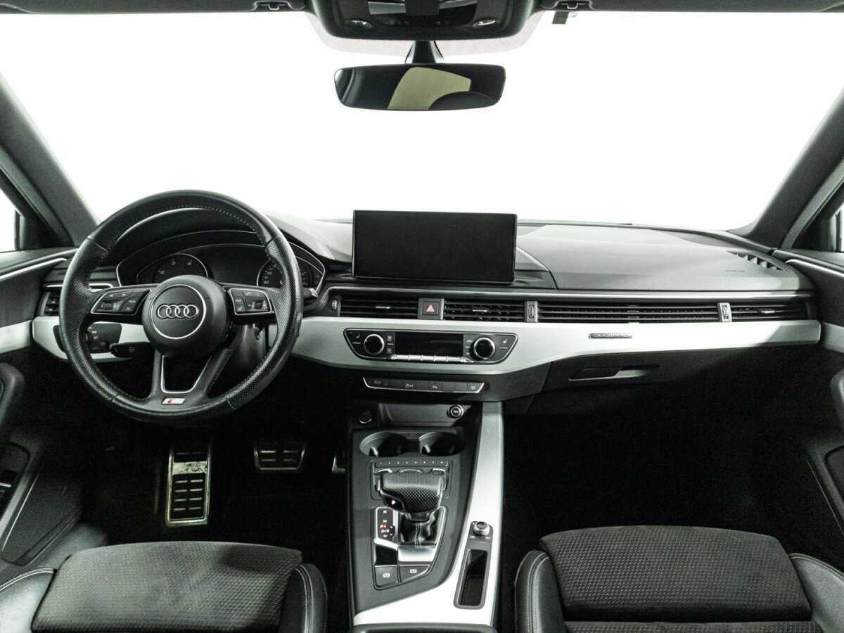 Audi A4 2019 года с пробегом. Фото: #12