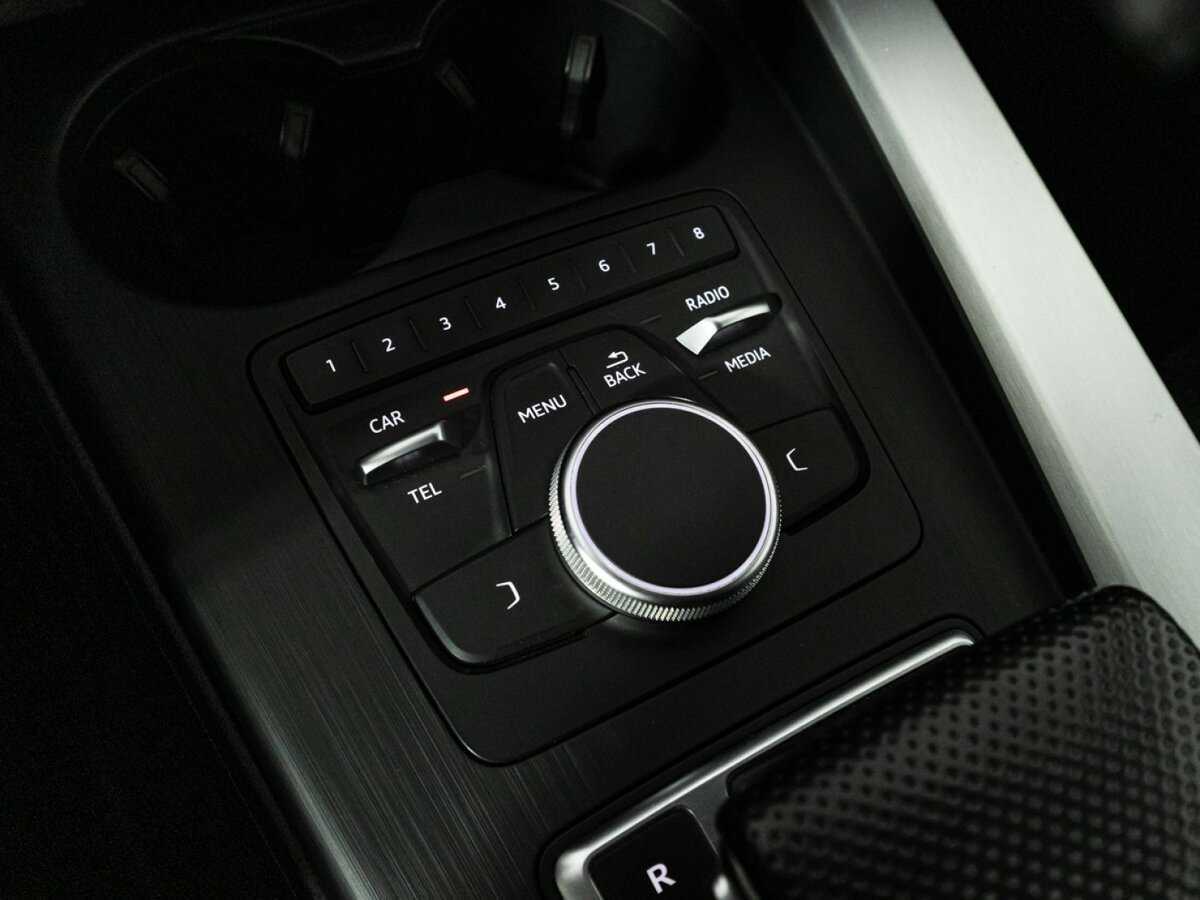 Audi A4 2019 года с пробегом. Фото: #17