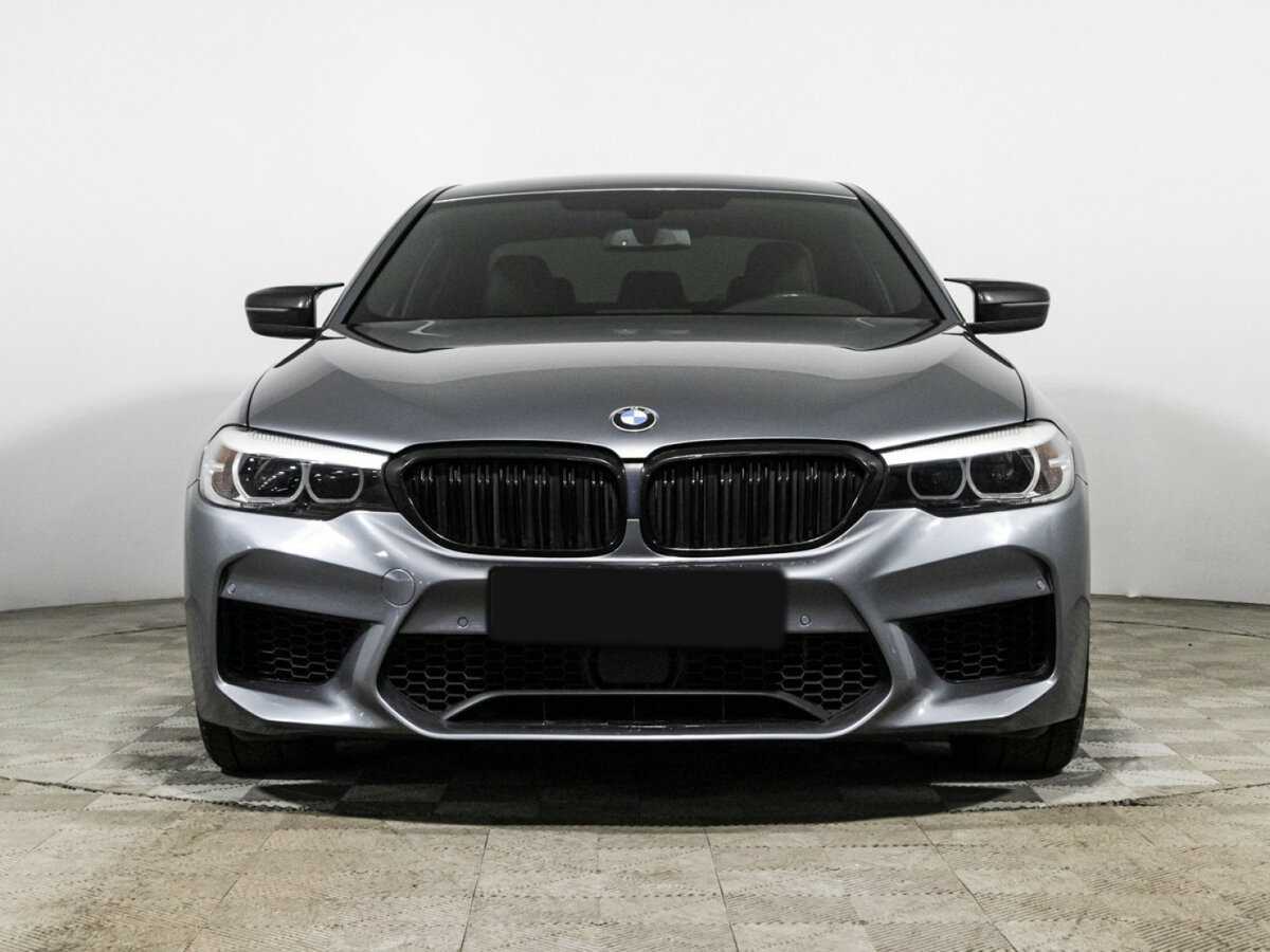 BMW 5 серии 2019 года с пробегом. Фото: #1