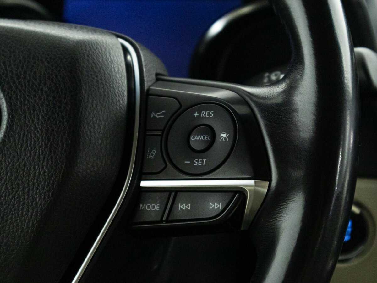 Toyota Camry 2018 года с пробегом. Фото: #23