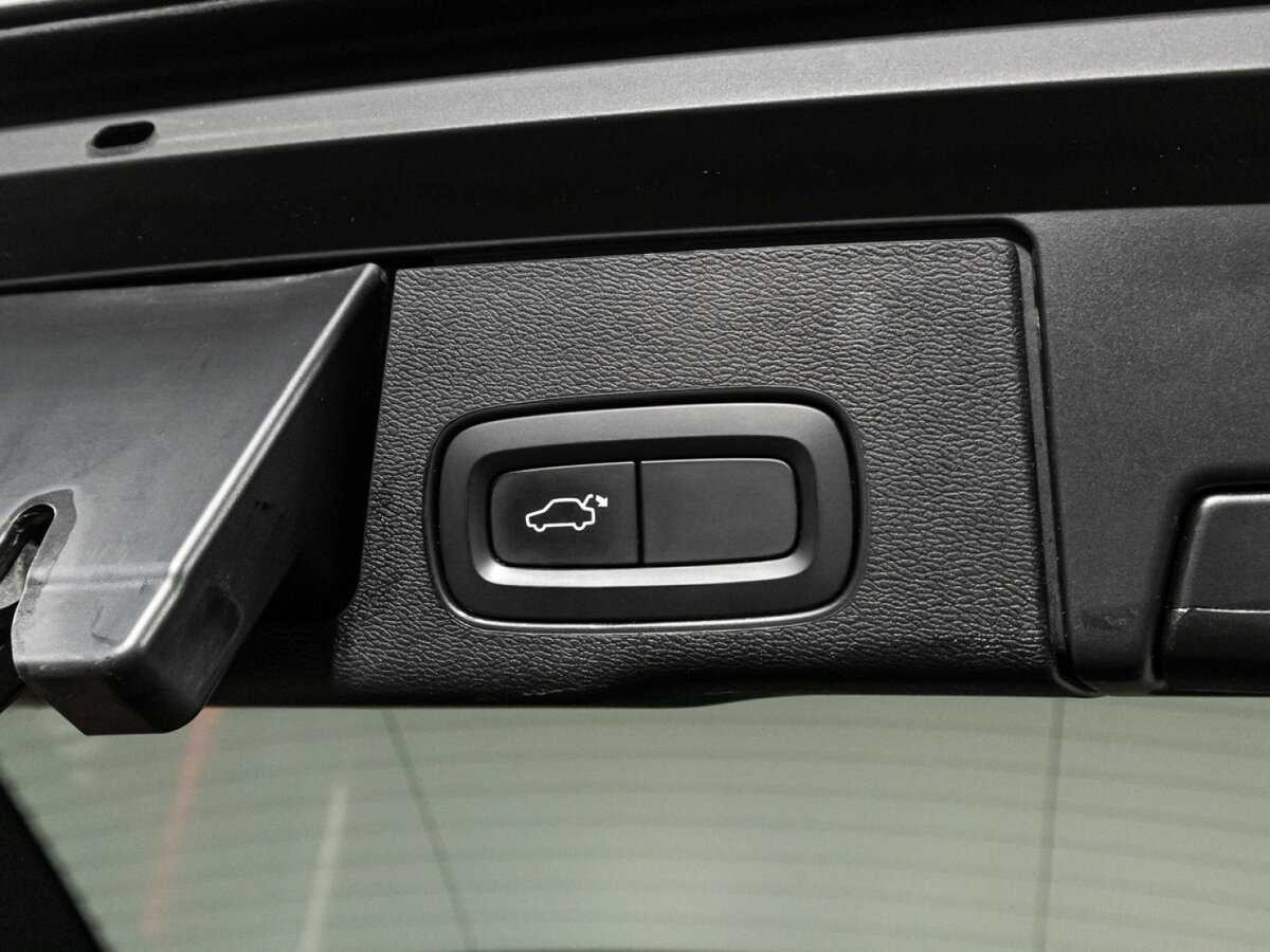 Volvo XC60 2018 года с пробегом. Фото: #15
