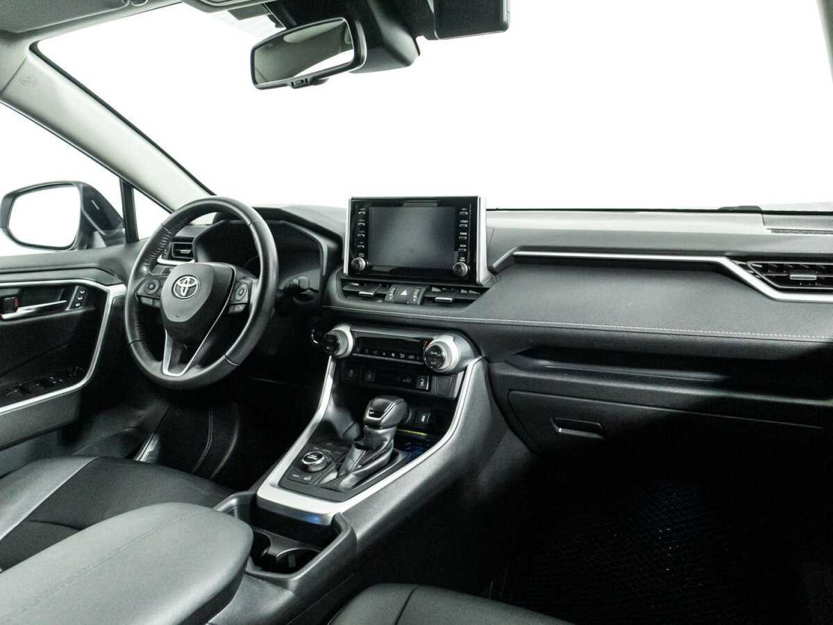 Toyota RAV4 2021 года с пробегом. Фото: #8