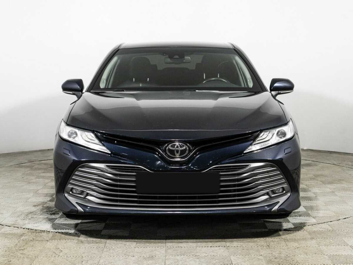 Toyota Camry 2018 года с пробегом. Фото: #1
