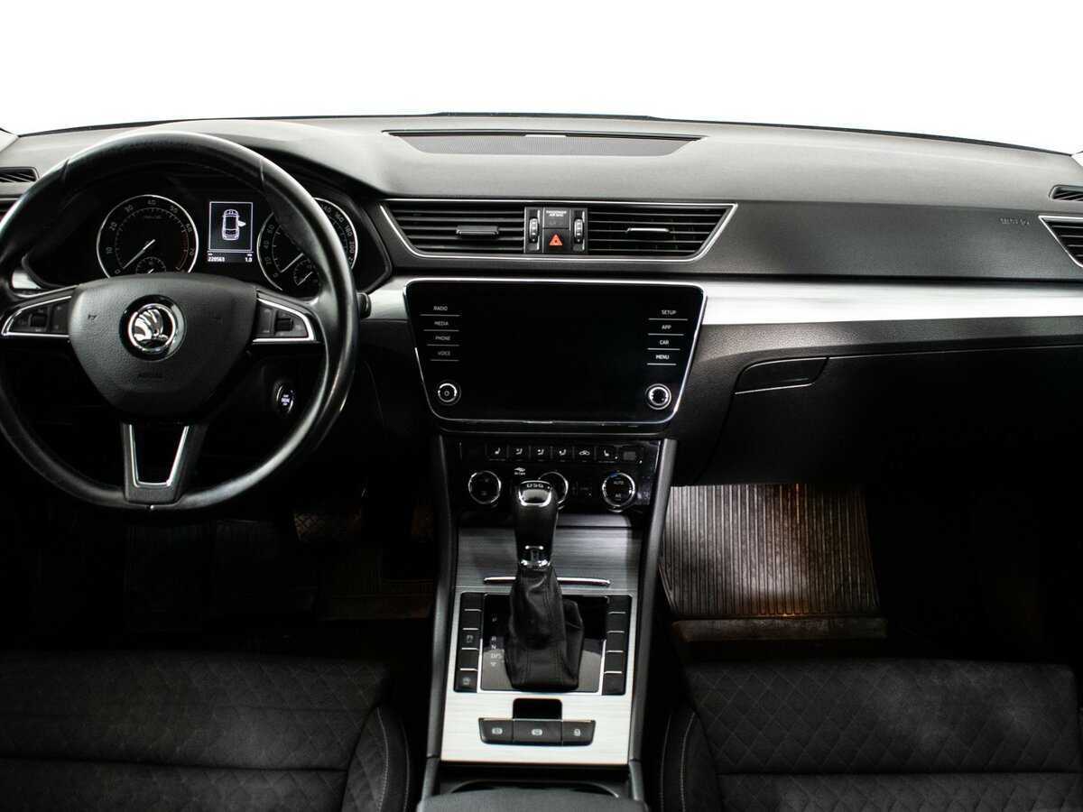 Skoda Superb 2020 года с пробегом. Фото: #10
