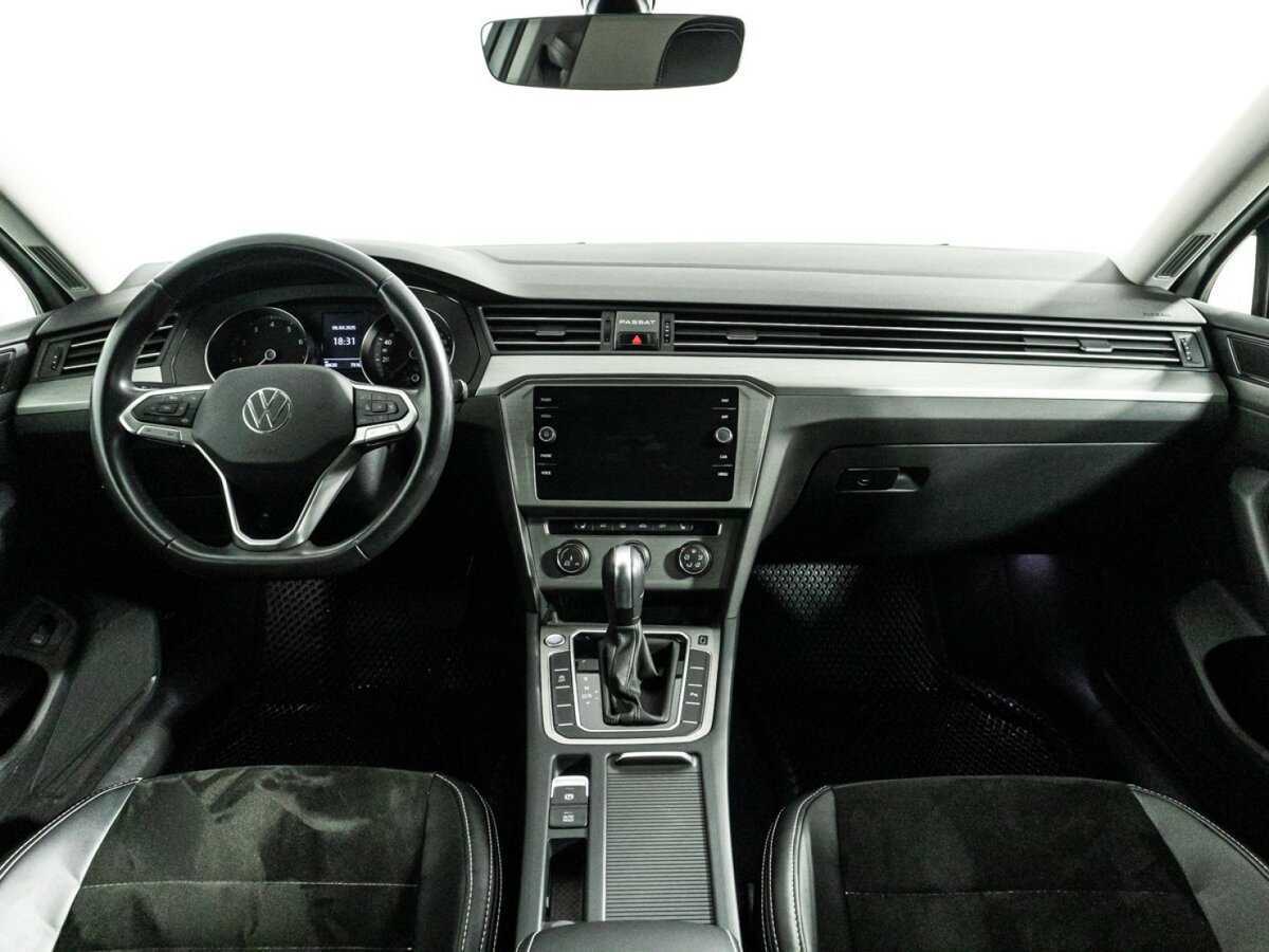 Volkswagen Passat 2021 года с пробегом. Фото: #12
