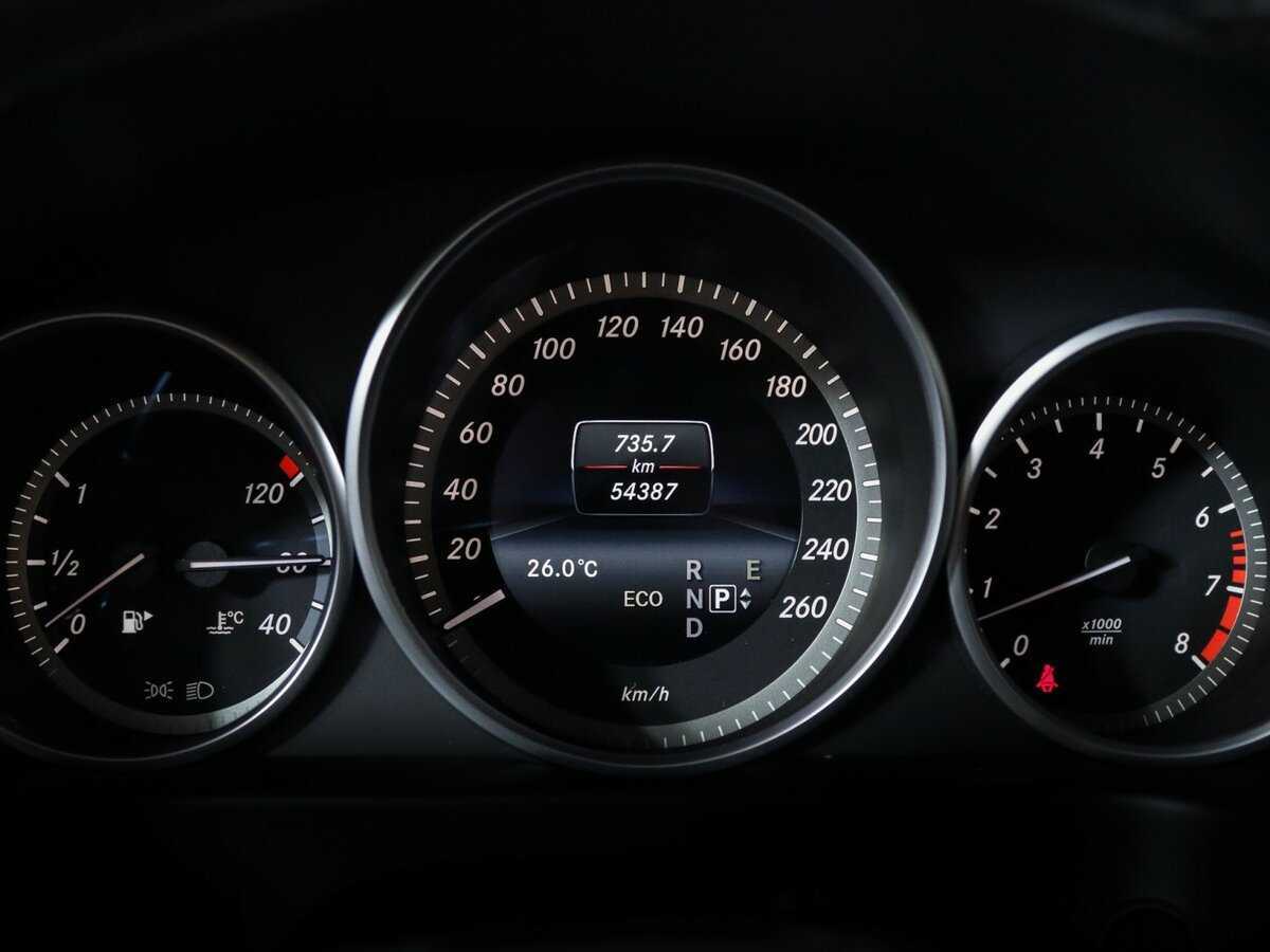 Mercedes-Benz E-Класс 2015 года с пробегом. Фото: #10