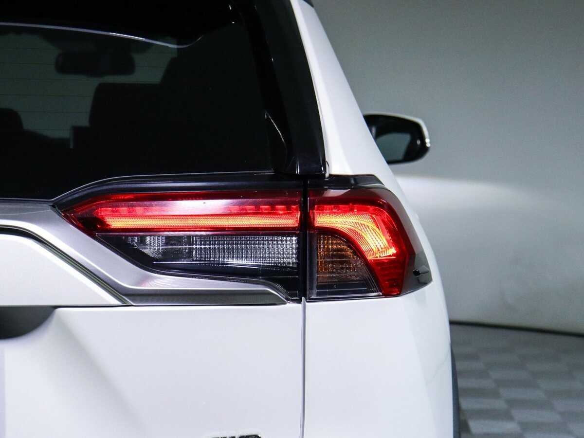 Toyota RAV4 2021 года с пробегом. Фото: #24