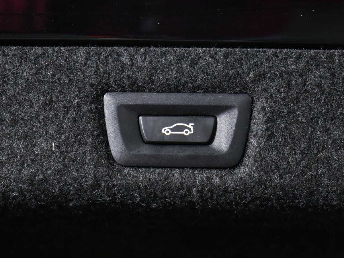 BMW 5 серии 2018 года с пробегом. Фото: #12