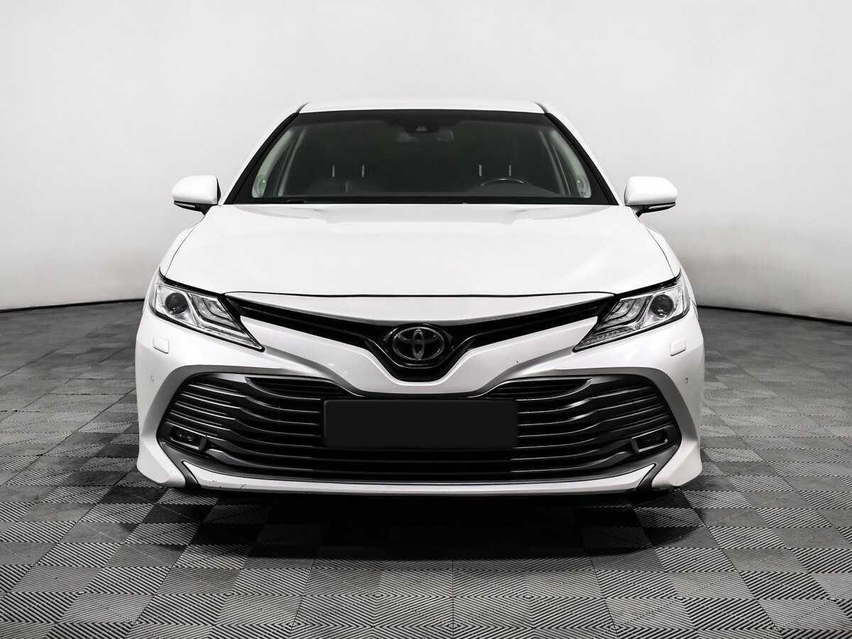 Toyota Camry 2019 года с пробегом. Фото: #1