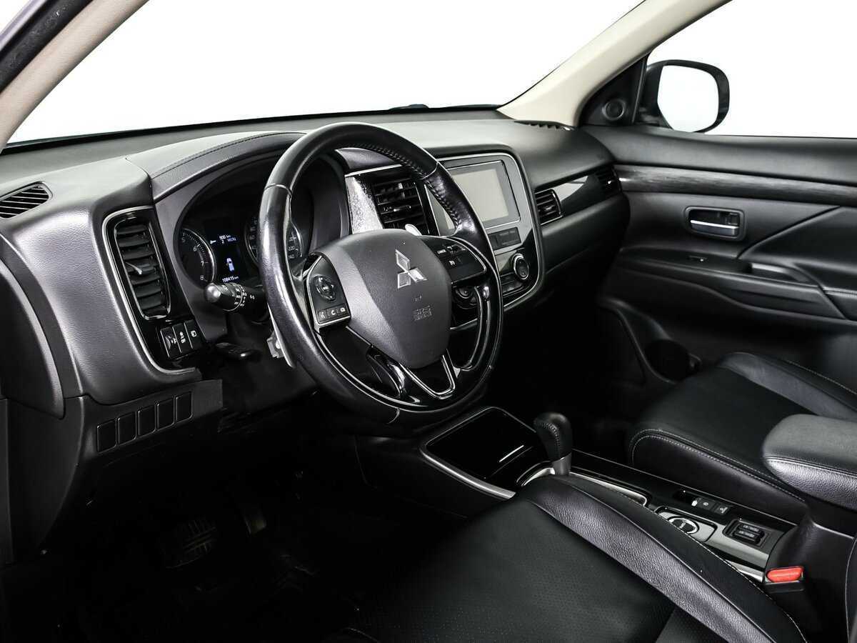 Mitsubishi Outlander 2017 года с пробегом. Фото: #11
