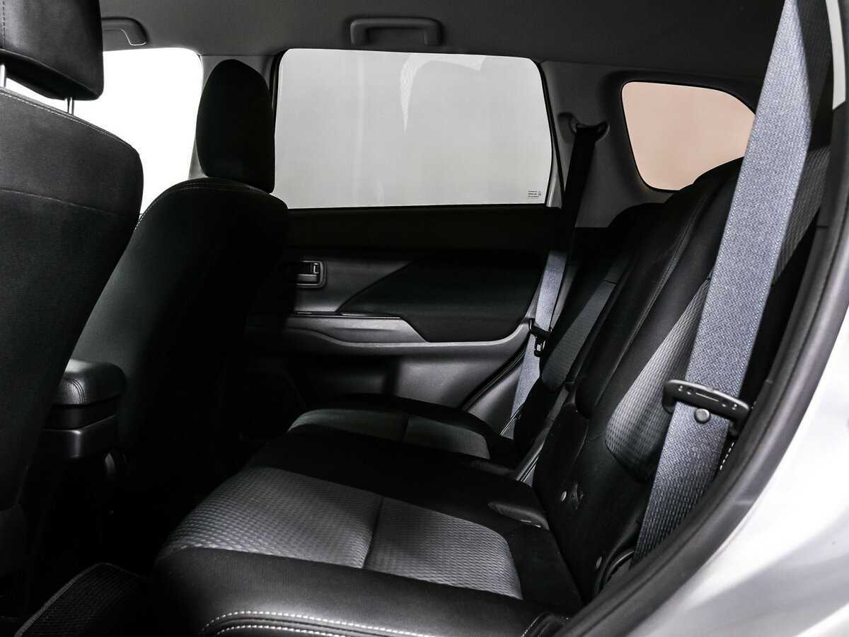 Mitsubishi Outlander 2018 года с пробегом. Фото: #12
