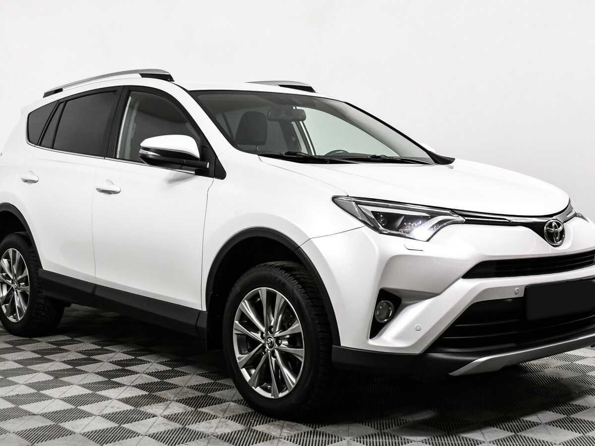 Toyota RAV4 2019 года с пробегом. Фото: #2