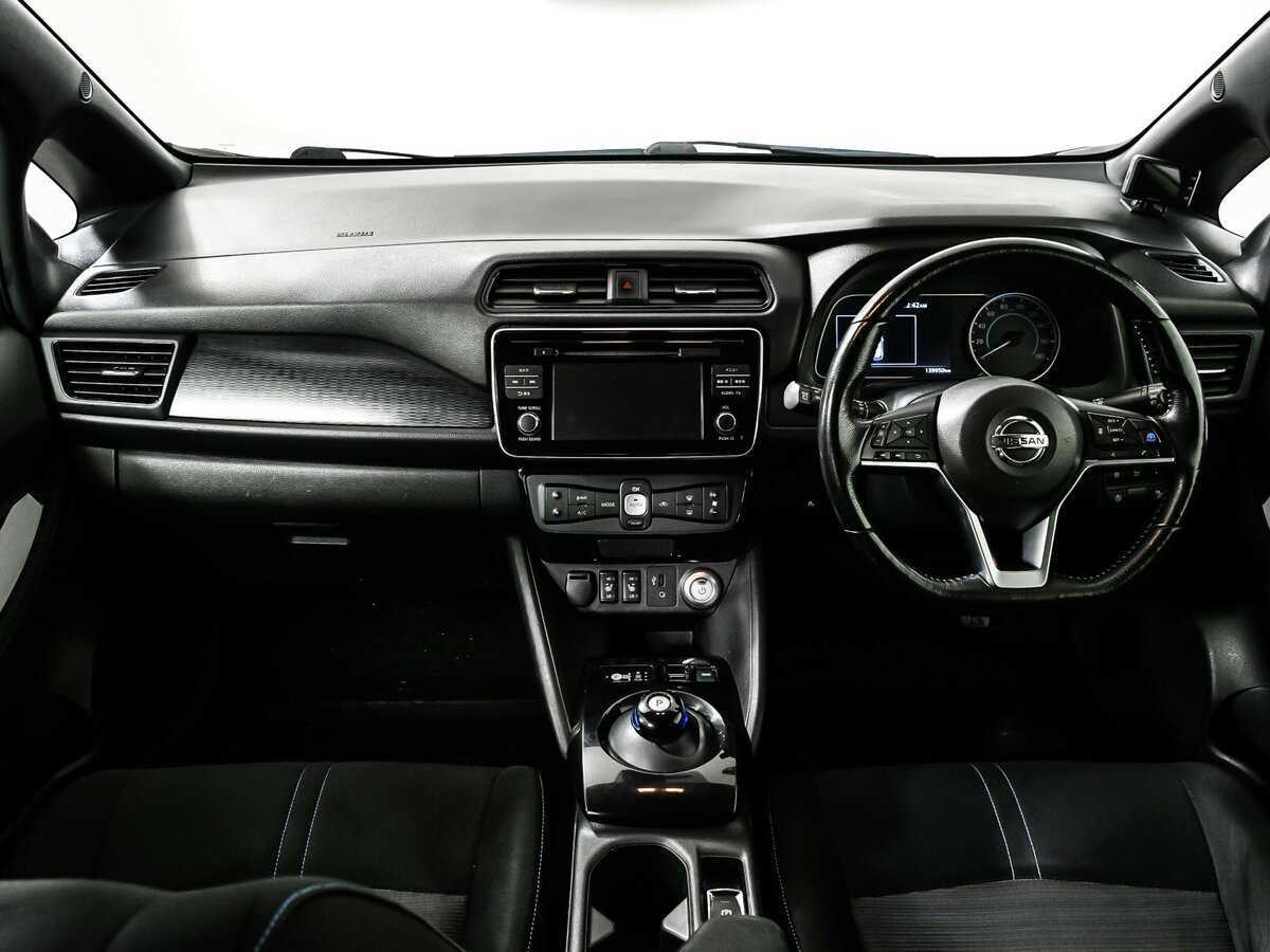 Nissan Leaf 2017 года с пробегом. Фото: #9