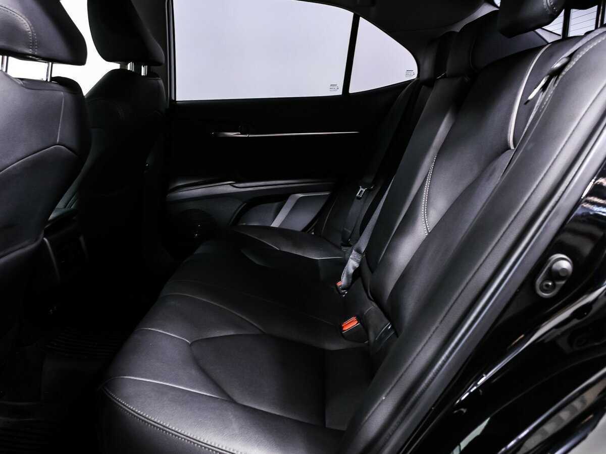 Toyota Camry 2022 года с пробегом. Фото: #12