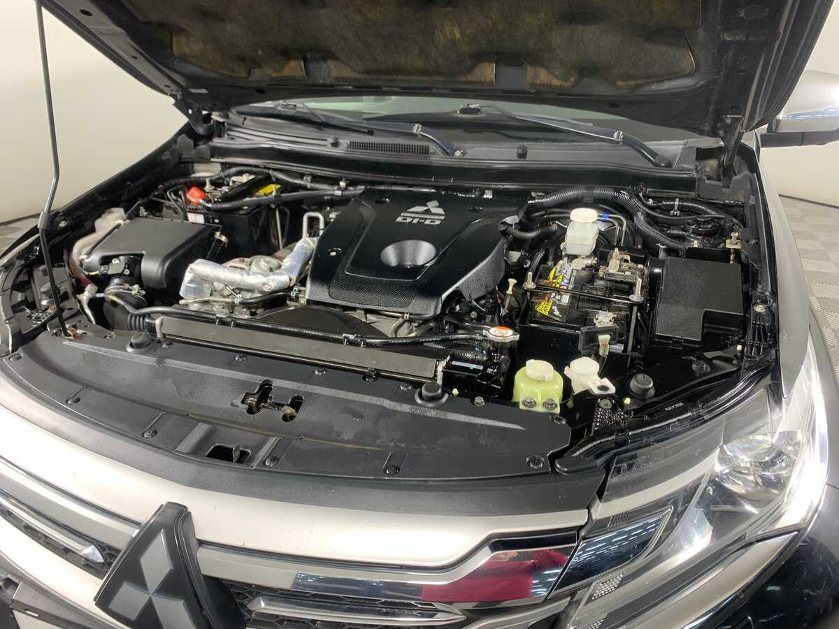 Mitsubishi Pajero Sport 2017 года с пробегом. Фото: #10