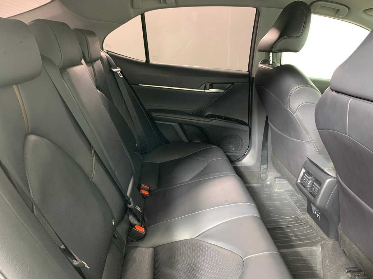 Toyota Camry 2020 года с пробегом. Фото: #17