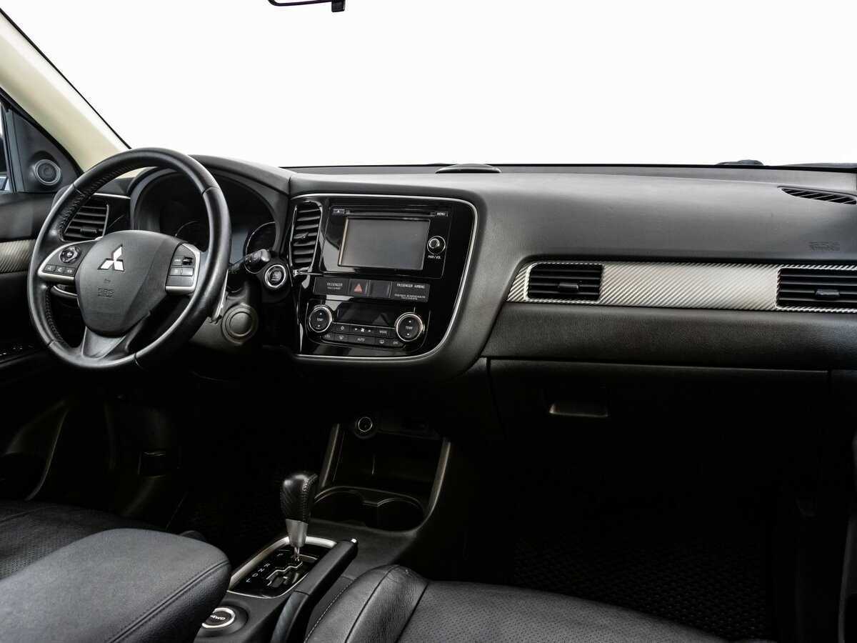 Б/У Митсубиши Оутлэндер 2012 года. Фото: #6