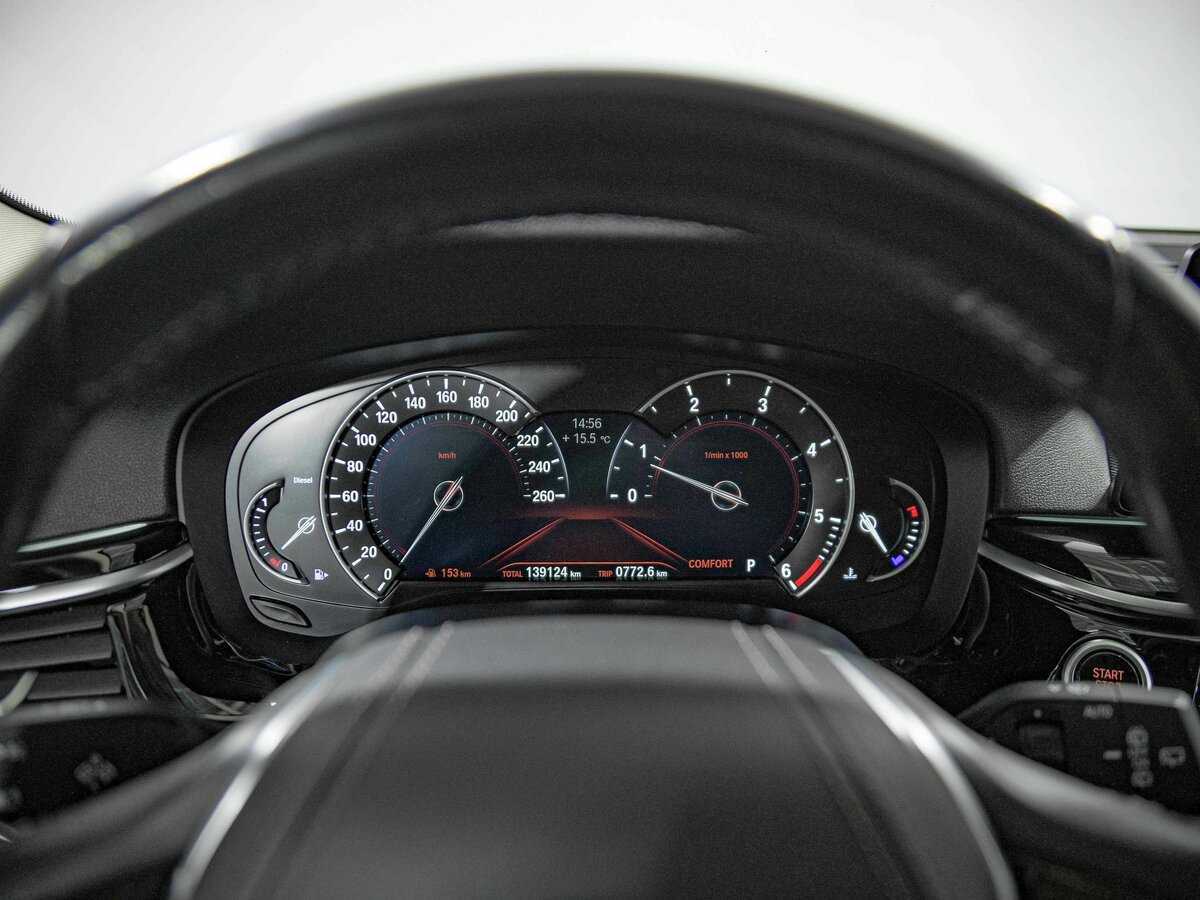 BMW 5 серии 2018 года с пробегом. Фото: #5