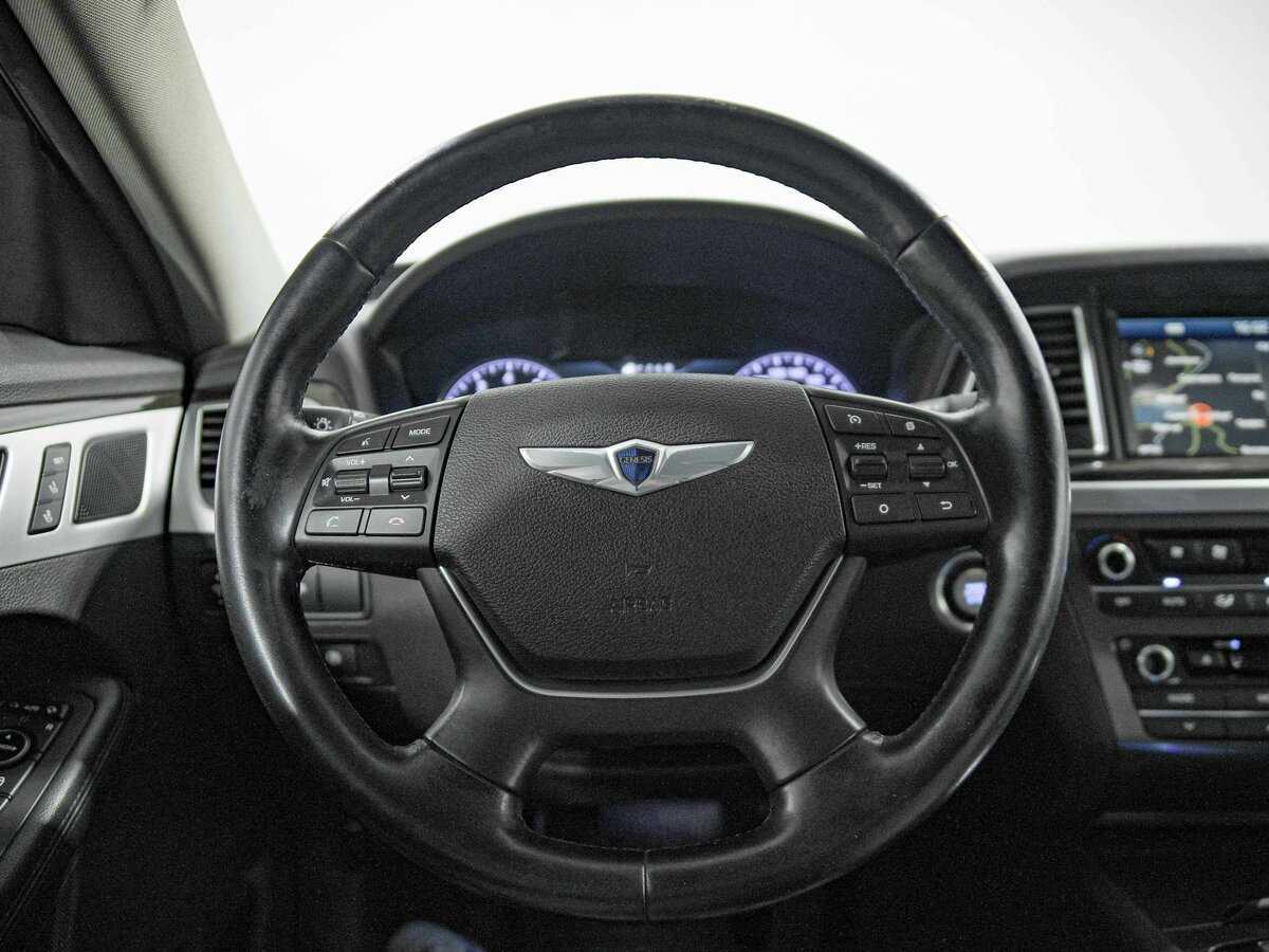 Hyundai Genesis 2014 года с пробегом. Фото: #9