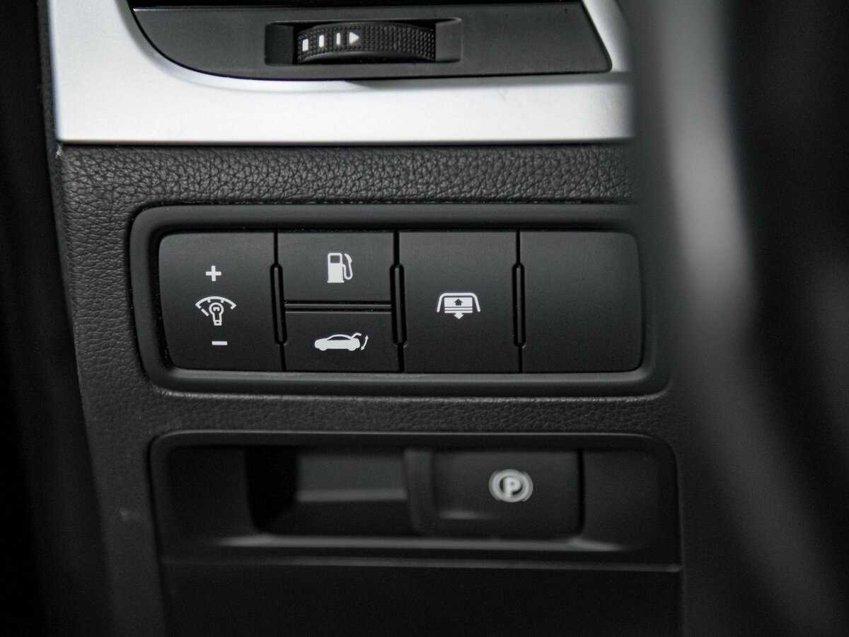 Hyundai Genesis 2014 года с пробегом. Фото: #17