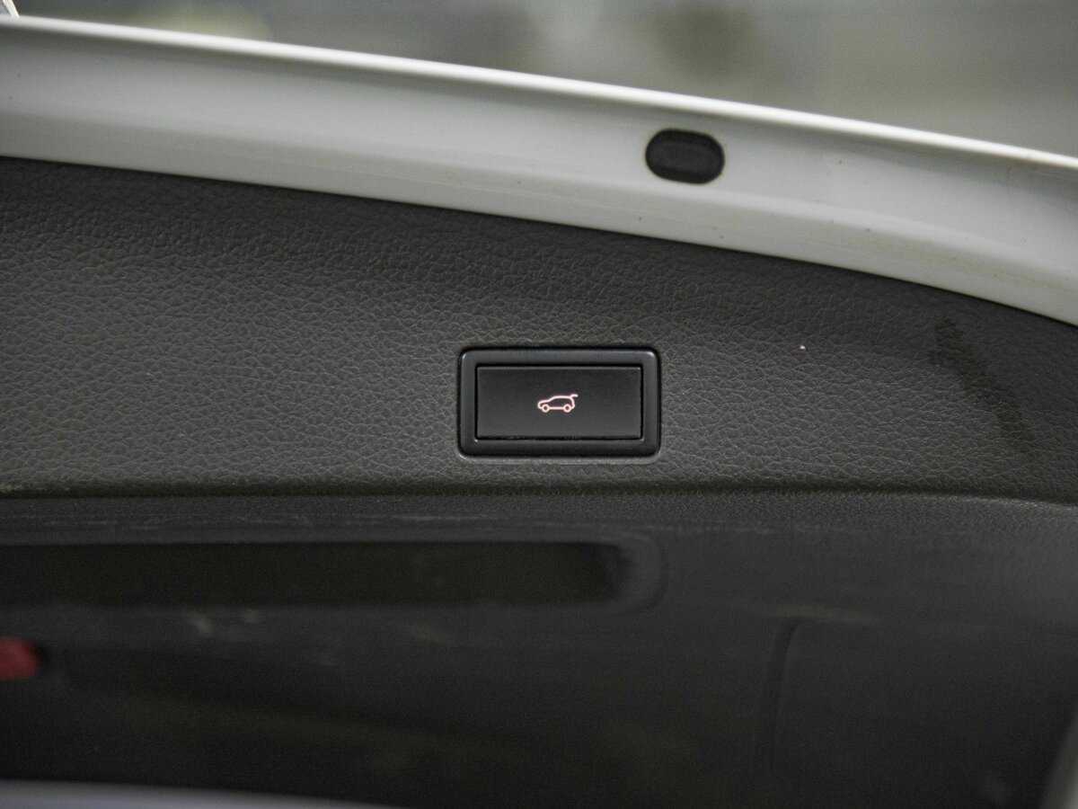 Volkswagen Touareg 2013 года с пробегом. Фото: #20