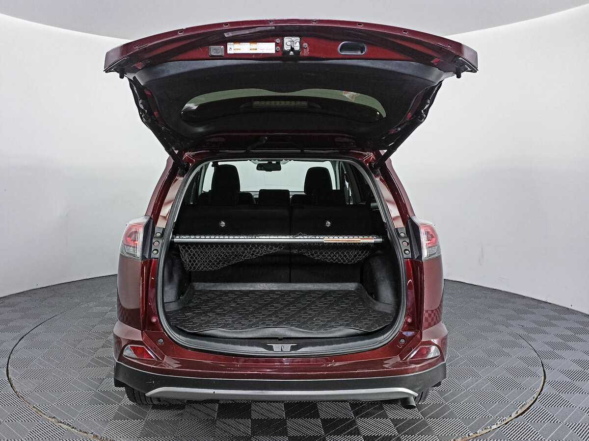 Toyota RAV4 2019 года с пробегом. Фото: #9