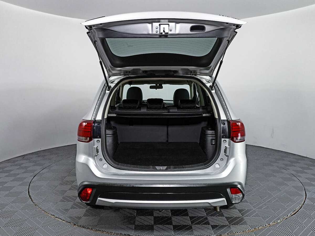 Mitsubishi Outlander 2018 года с пробегом. Фото: #9