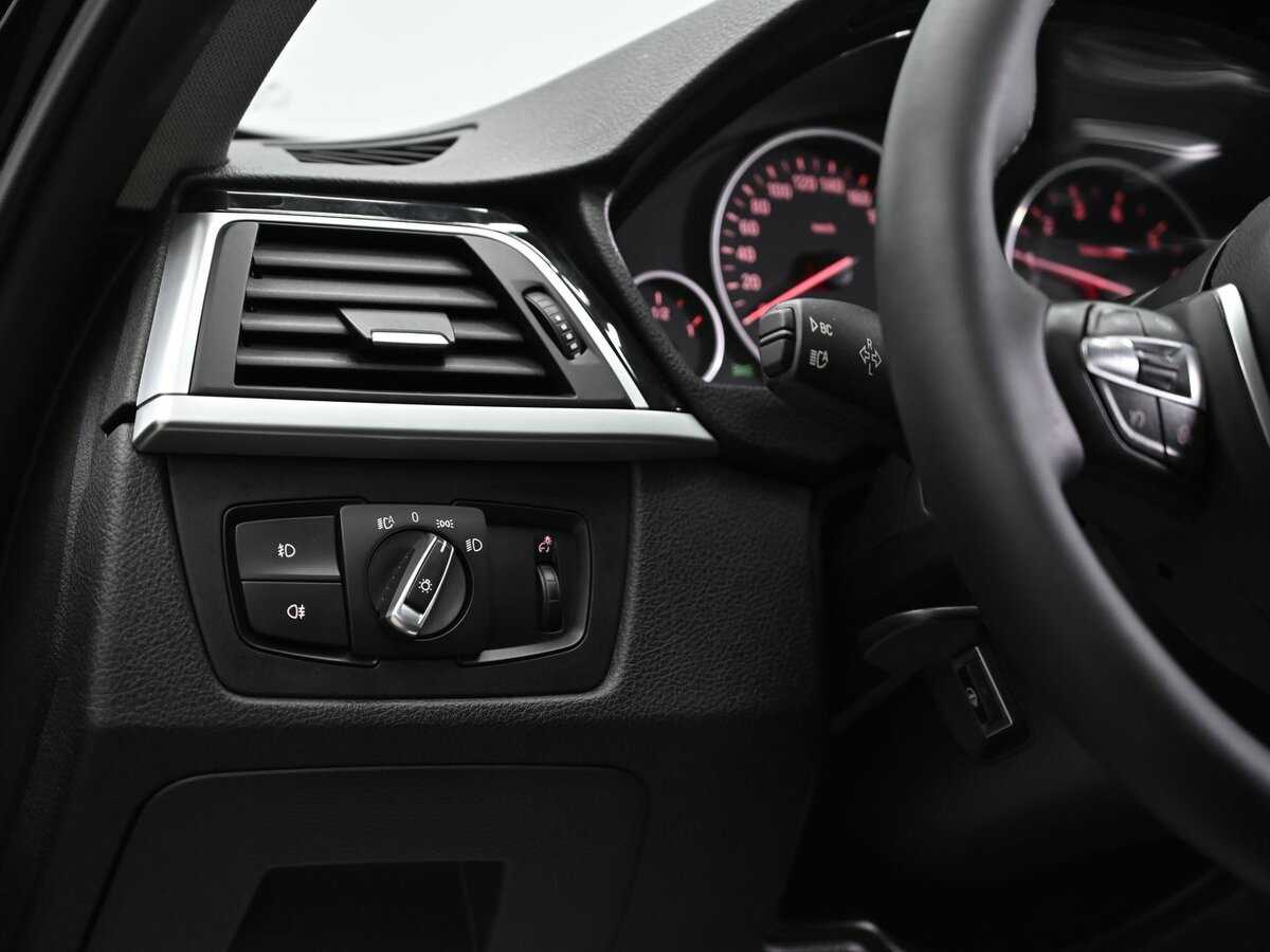 BMW 3 серии 2017 года с пробегом. Фото: #6