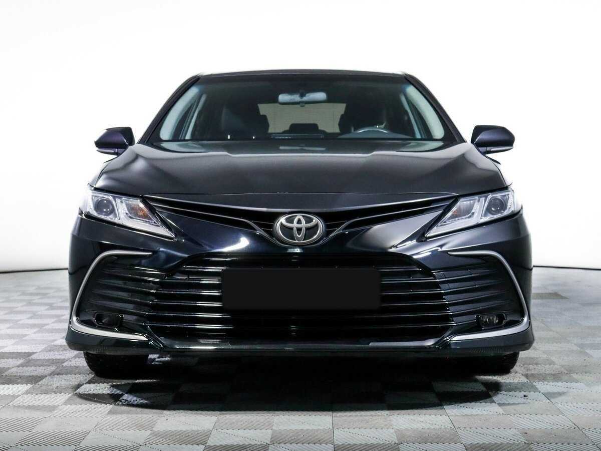 Toyota Camry 2021 года с пробегом. Фото: #1