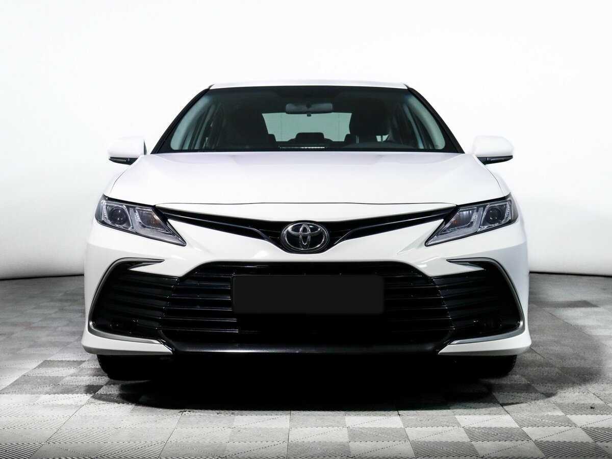 Toyota Camry 2021 года с пробегом. Фото: #1