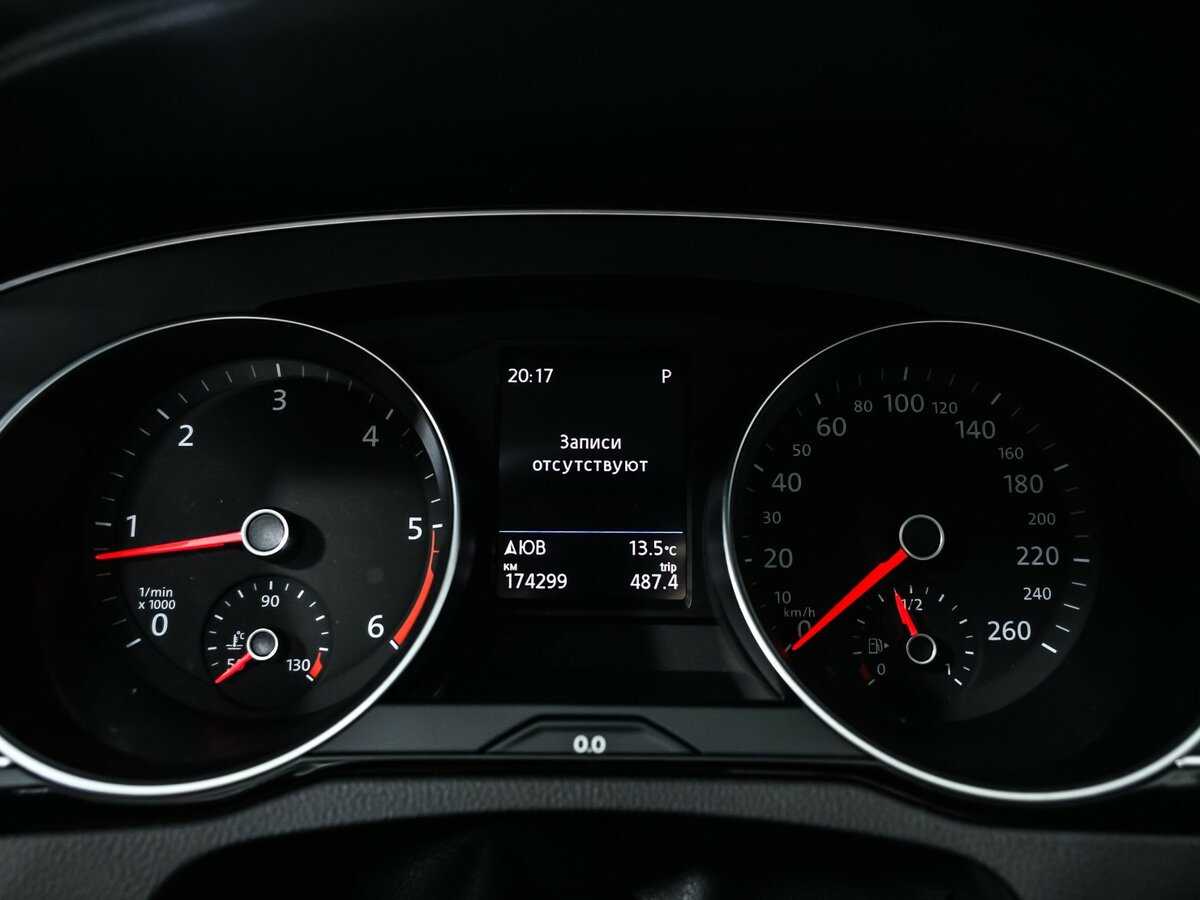Volkswagen Passat 2018 года с пробегом. Фото: #9