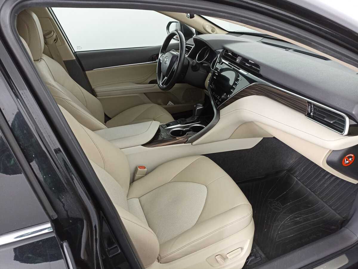 Toyota Camry 2020 года с пробегом. Фото: #10