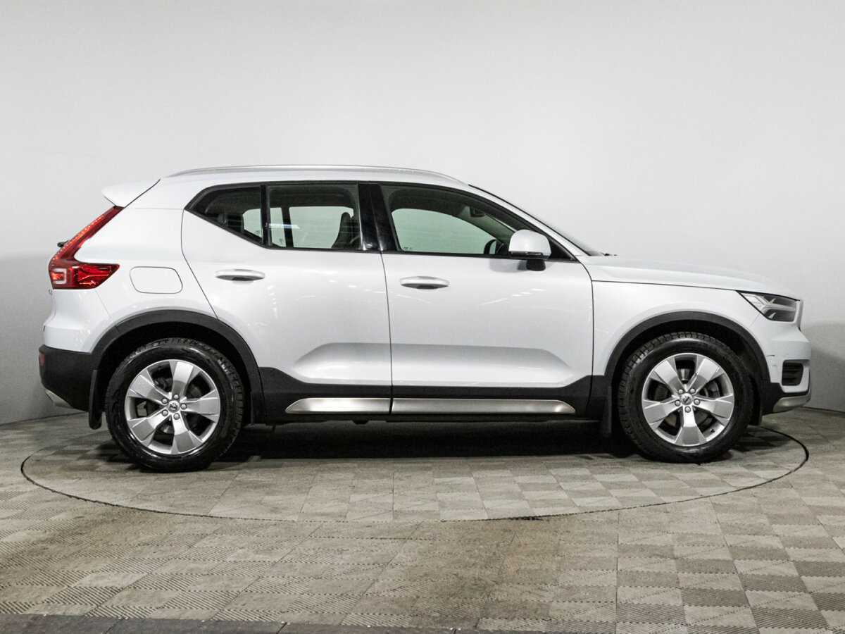 Volvo XC40 2019 года с пробегом. Фото: #3