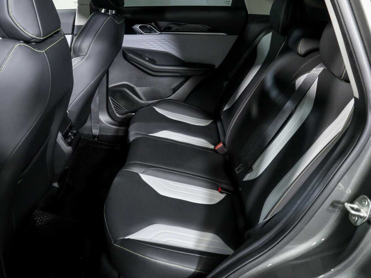 Geely Coolray 2023 года с пробегом. Фото: #9