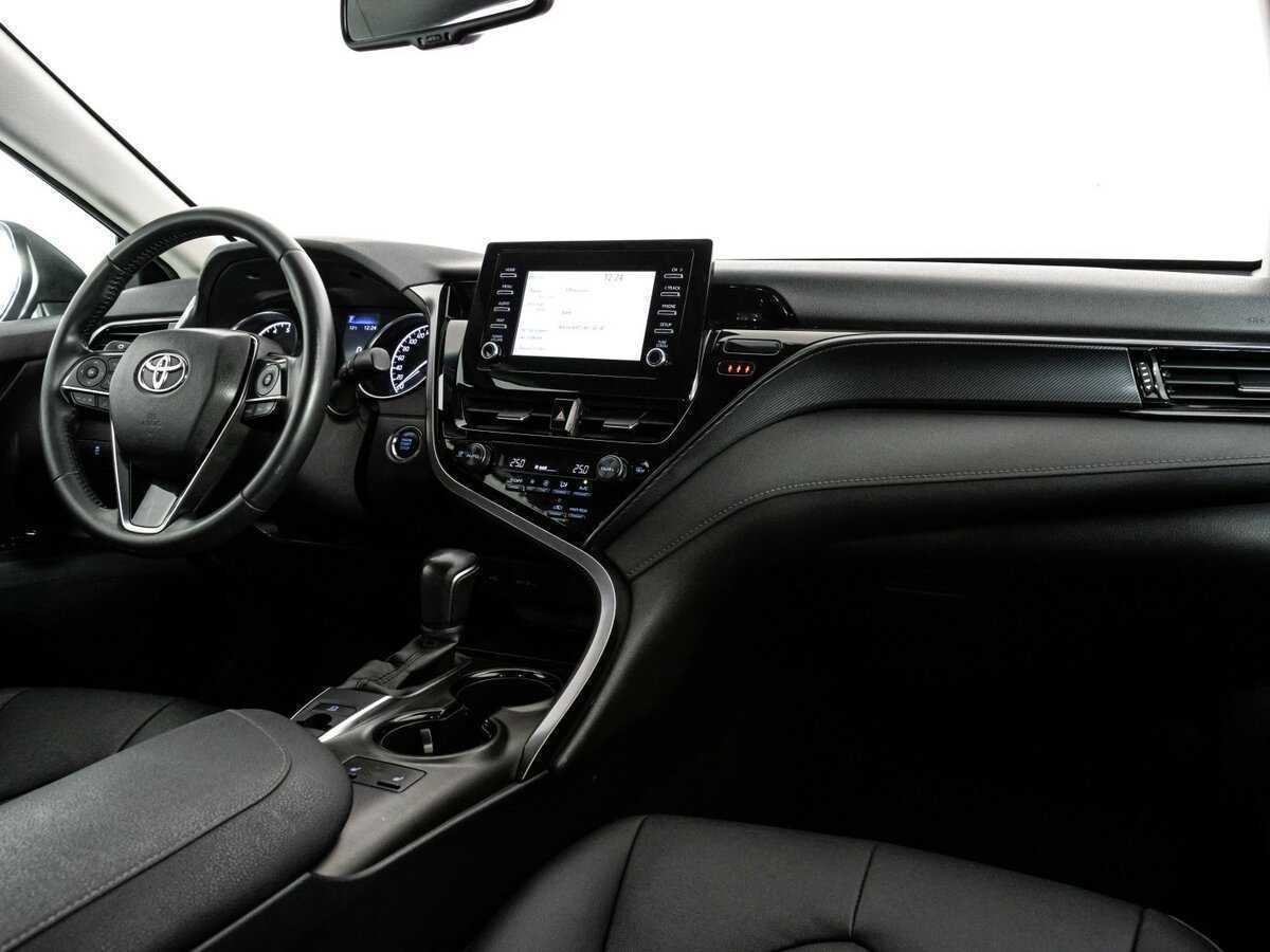 Toyota Camry 2021 года с пробегом. Фото: #6