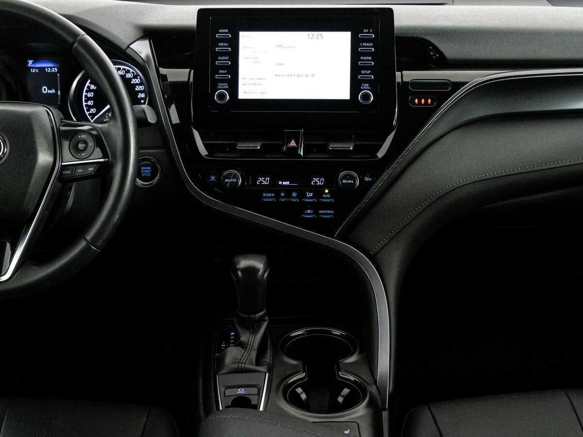 Toyota Camry 2021 года с пробегом. Фото: #12