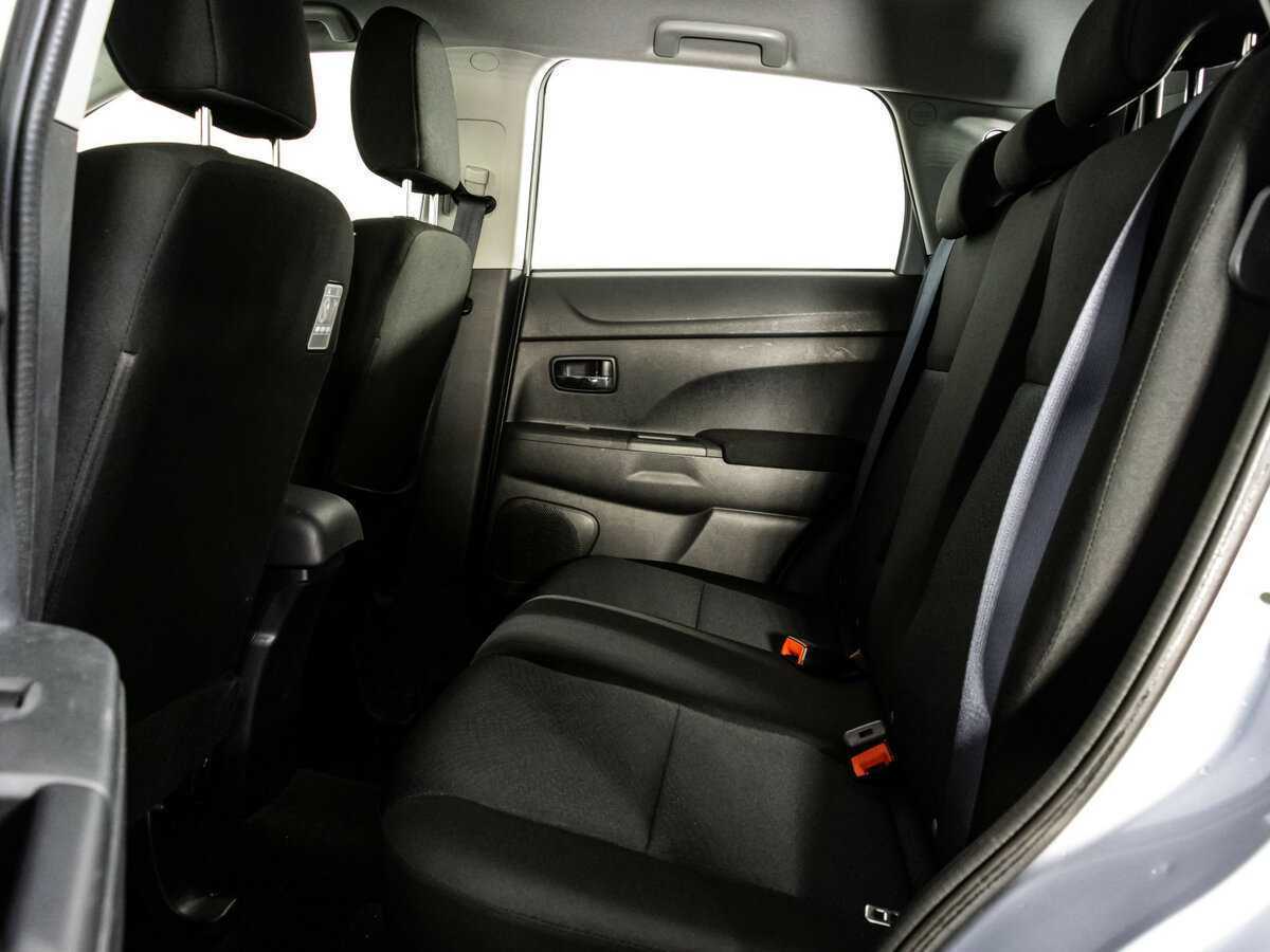 Б/У Митсубиши АС-Икс 2013 года. Фото: #11