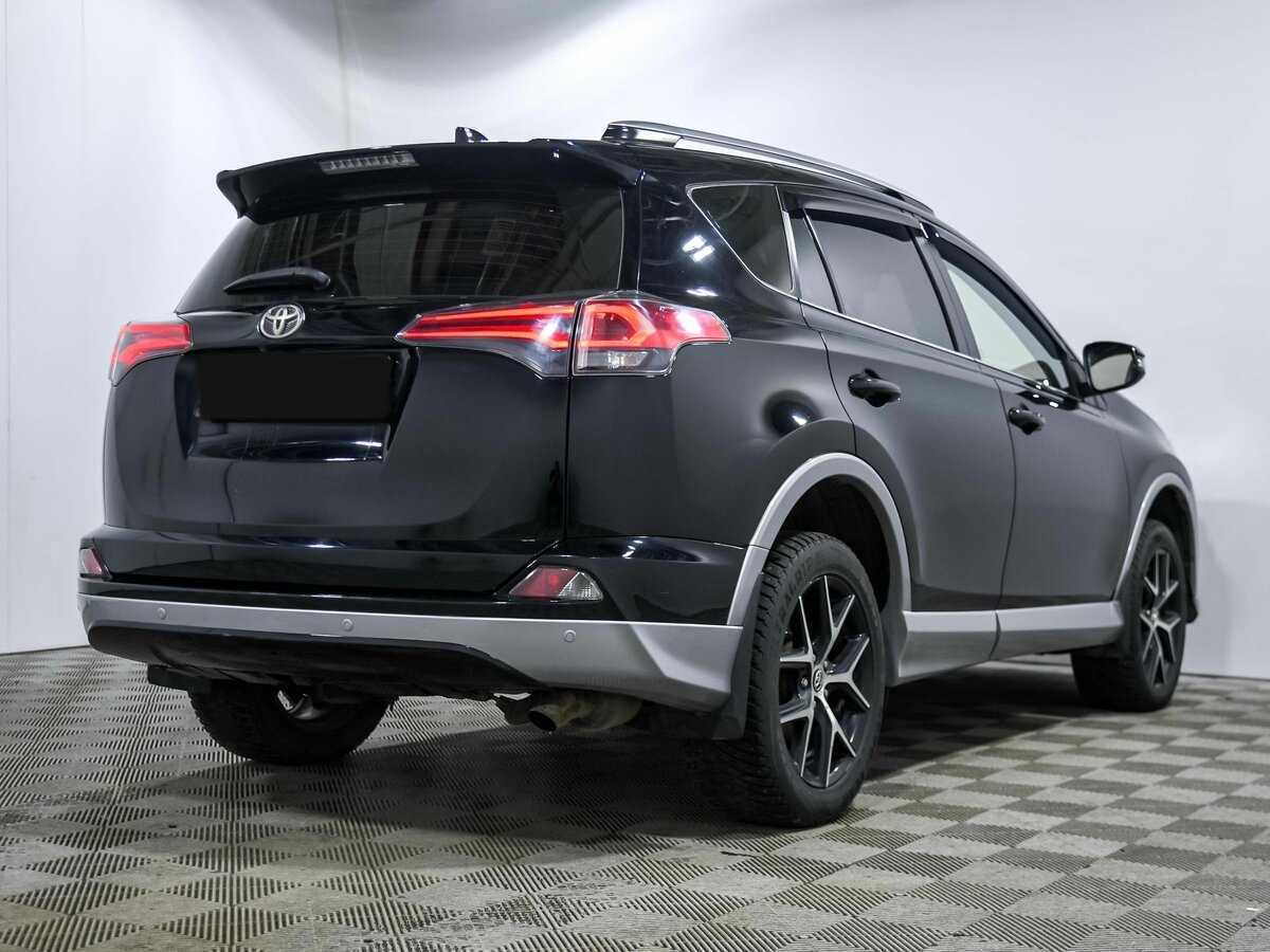 Toyota RAV4 2017 года с пробегом. Фото: #3